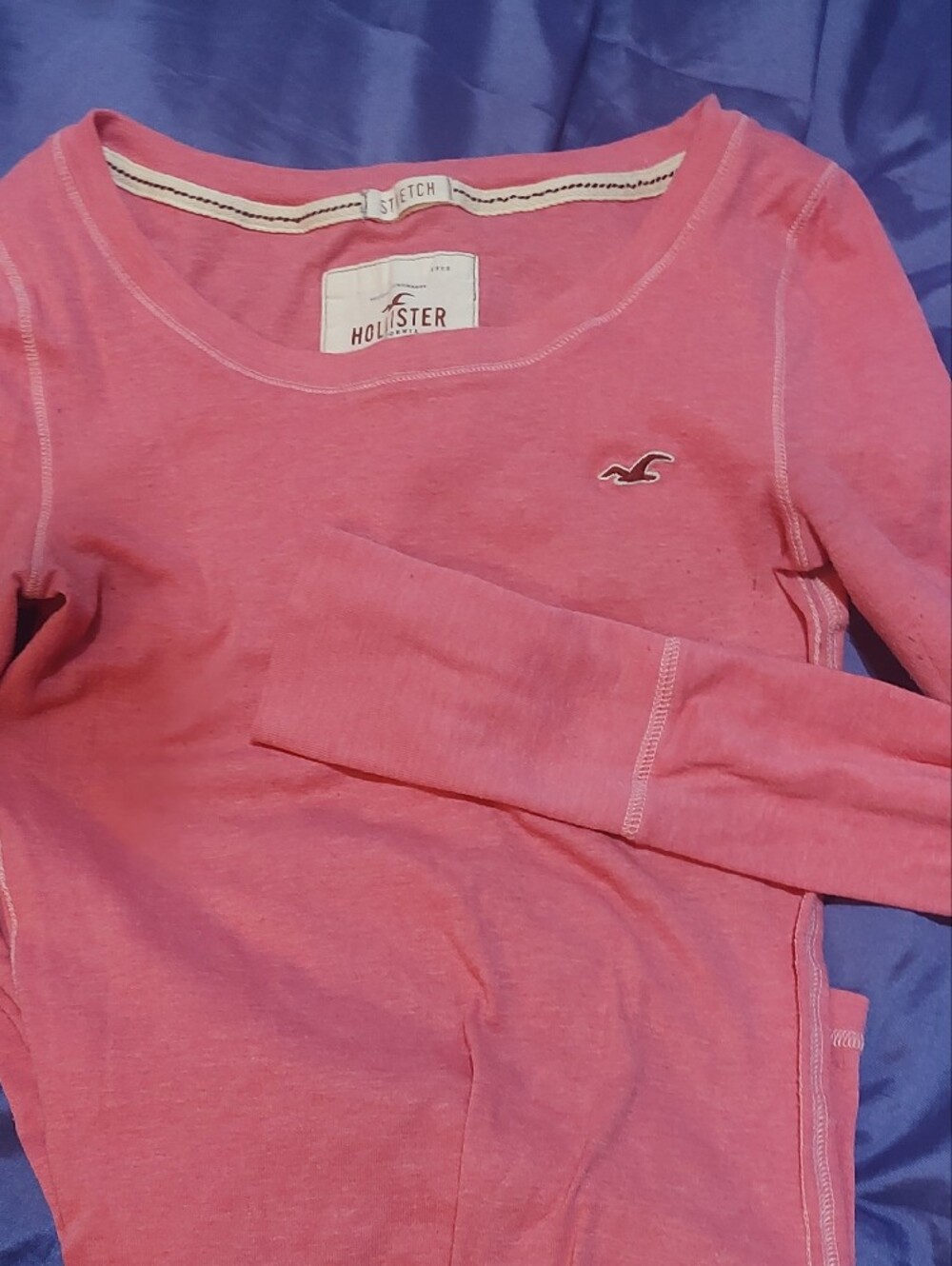Hollister Pink Long -Sleeve Tee with Small Chest Accent - Picture 2 of 3